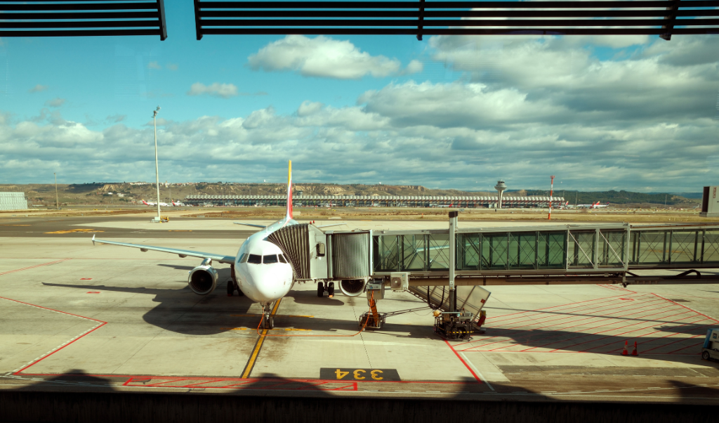 Nova lei da UE melhora direitos dos passageiros aéreos, mas retira-lhes tempo para reclamar