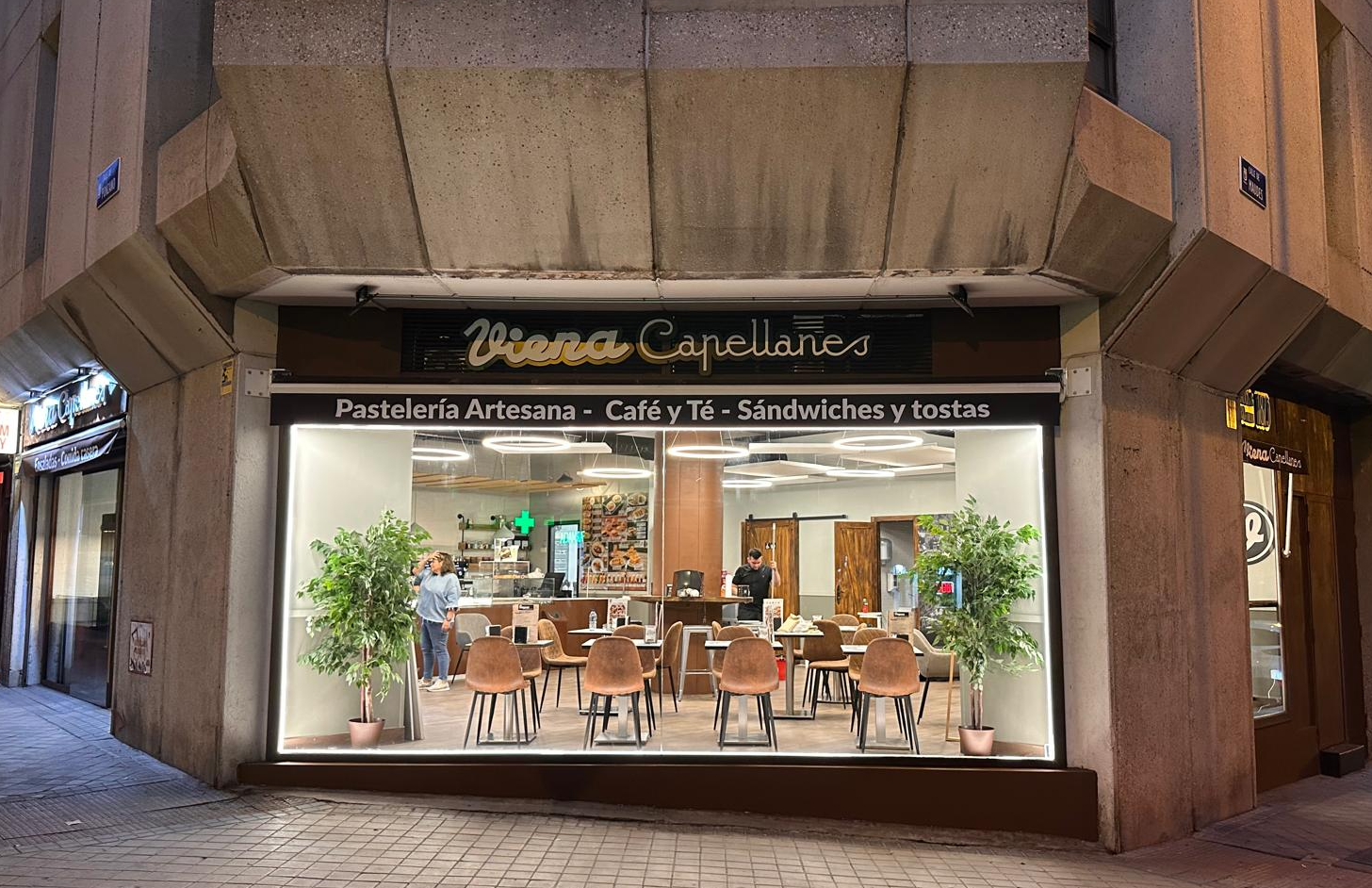 Viena Capellanes llega a Ponzano y alcanza los 27 locales en Madrid