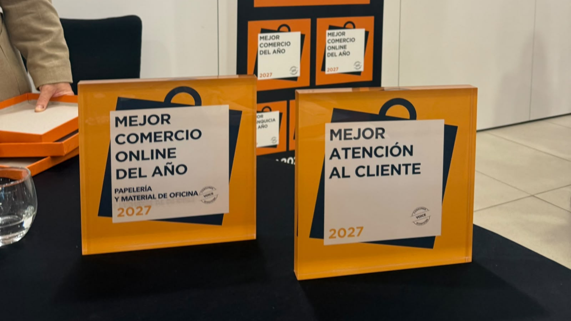 123tinta.es, elegido de nuevo Mejor Comercio Online del Año y Mejor Atención al Cliente